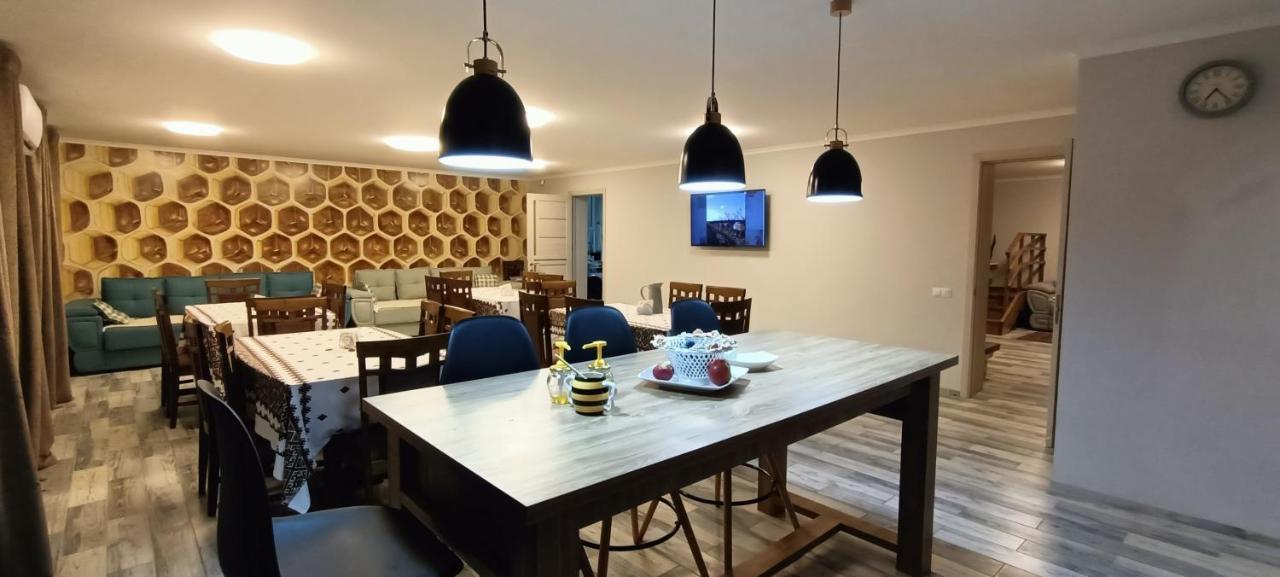 Conacul Mierii Villa Straseni Bagian luar foto